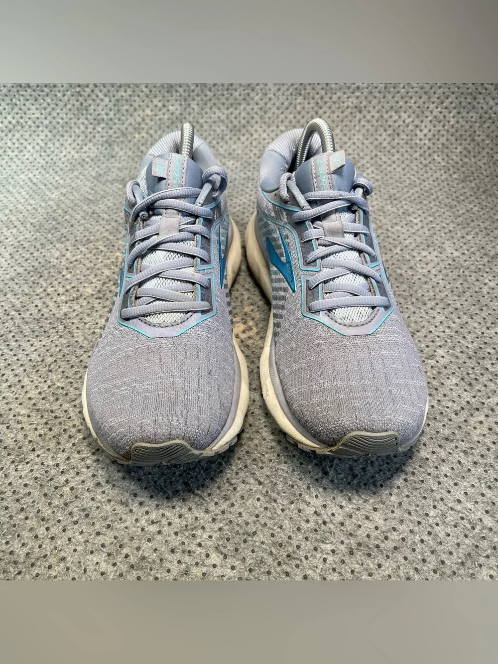 N/A brooks ghost